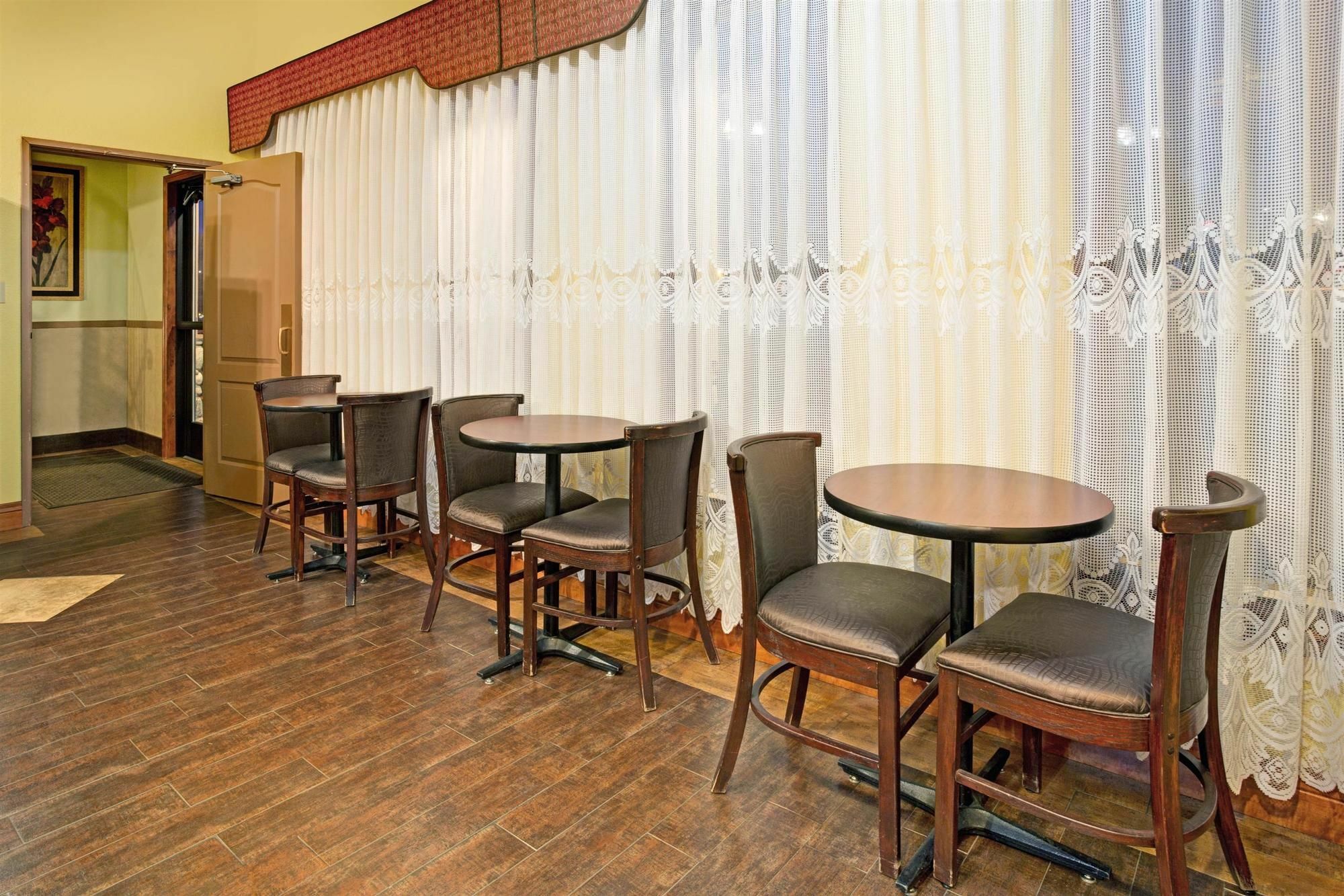 Oyo Hotel Castle Rock Co Downtown Ngoại thất bức ảnh
